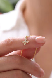 14 Ayar Taşlı Çiçek Altın Kolye Ucu