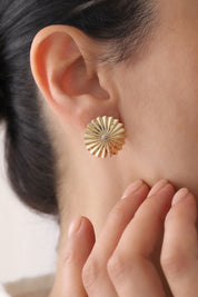 14 Ayar Taşlı Çiçek Altın Küpe