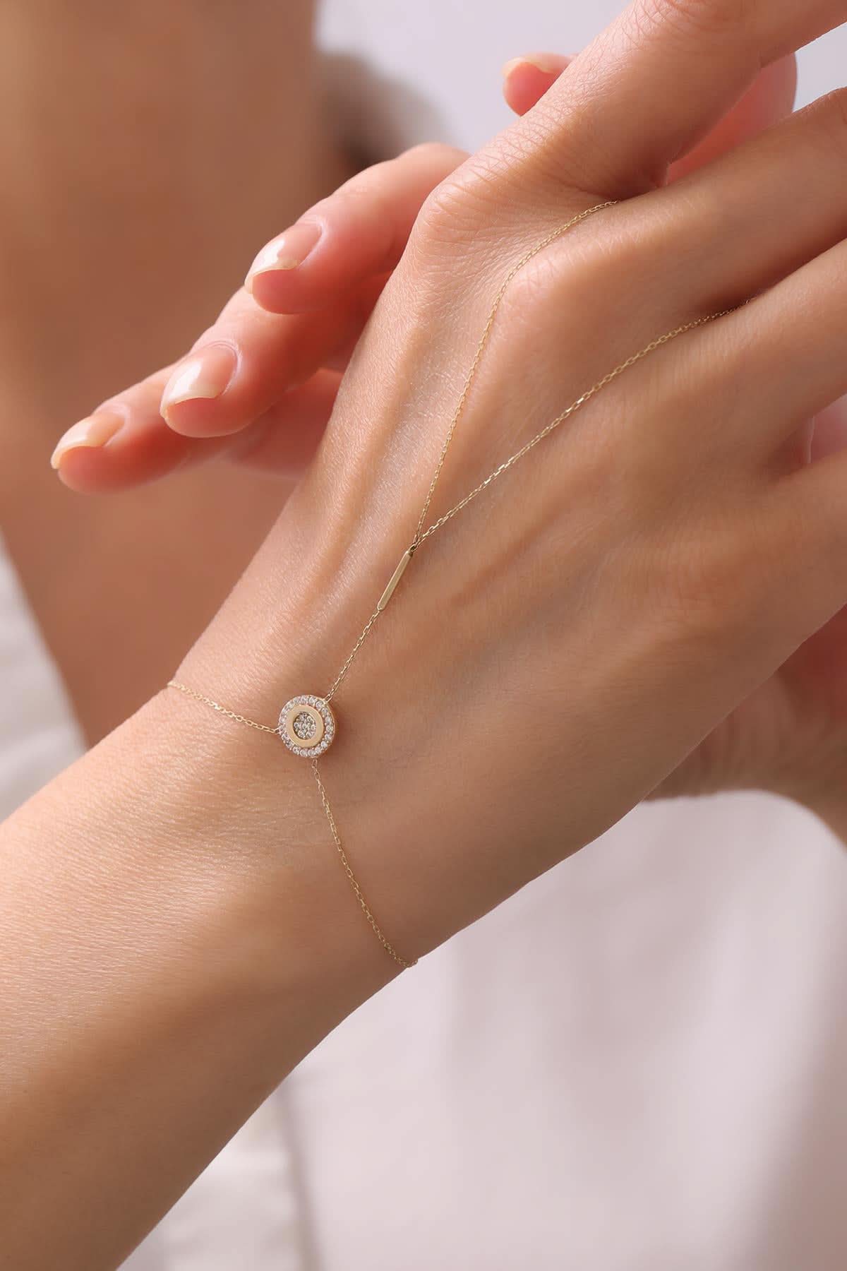 14 Ayar Taşlı Daire Altın Şahmeran