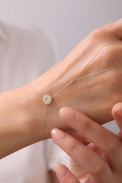 14 Ayar Taşlı Daire Altın Şahmeran