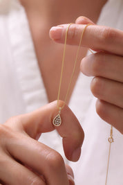 14 Ayar Taşlı Damla Altın Kolye Ucu