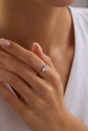 14 Ayar Taşlı Kalp Altın Yüzük