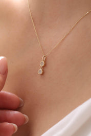14 Ayar Taşlı Minimal Altın Kolye