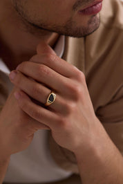 14 Ayar Taşlı Siyah Mineli Altın Yüzük