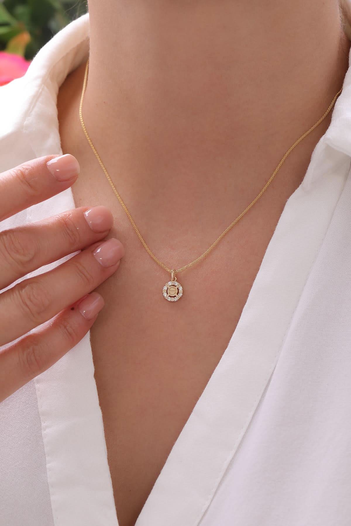 14 Ayar Taşlı Tasarım Altın Kolye Ucu