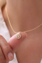 14 Ayar Taşlı Tasarım Altın Kolye Ucu