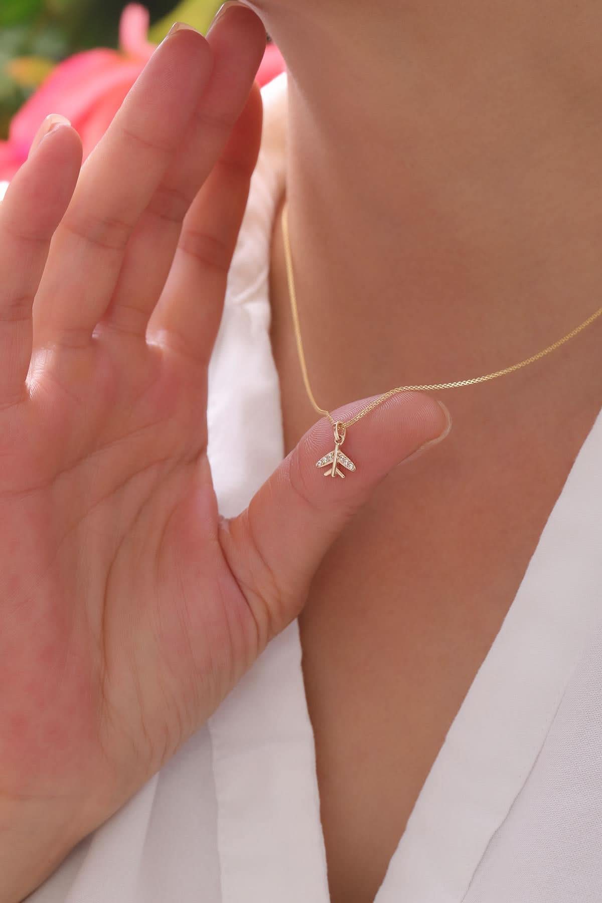 14 Ayar Taşlı Tasarım Altın Kolye Ucu