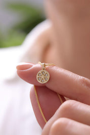 14 Ayar Taşlı Tasarım Altın Kolye Ucu