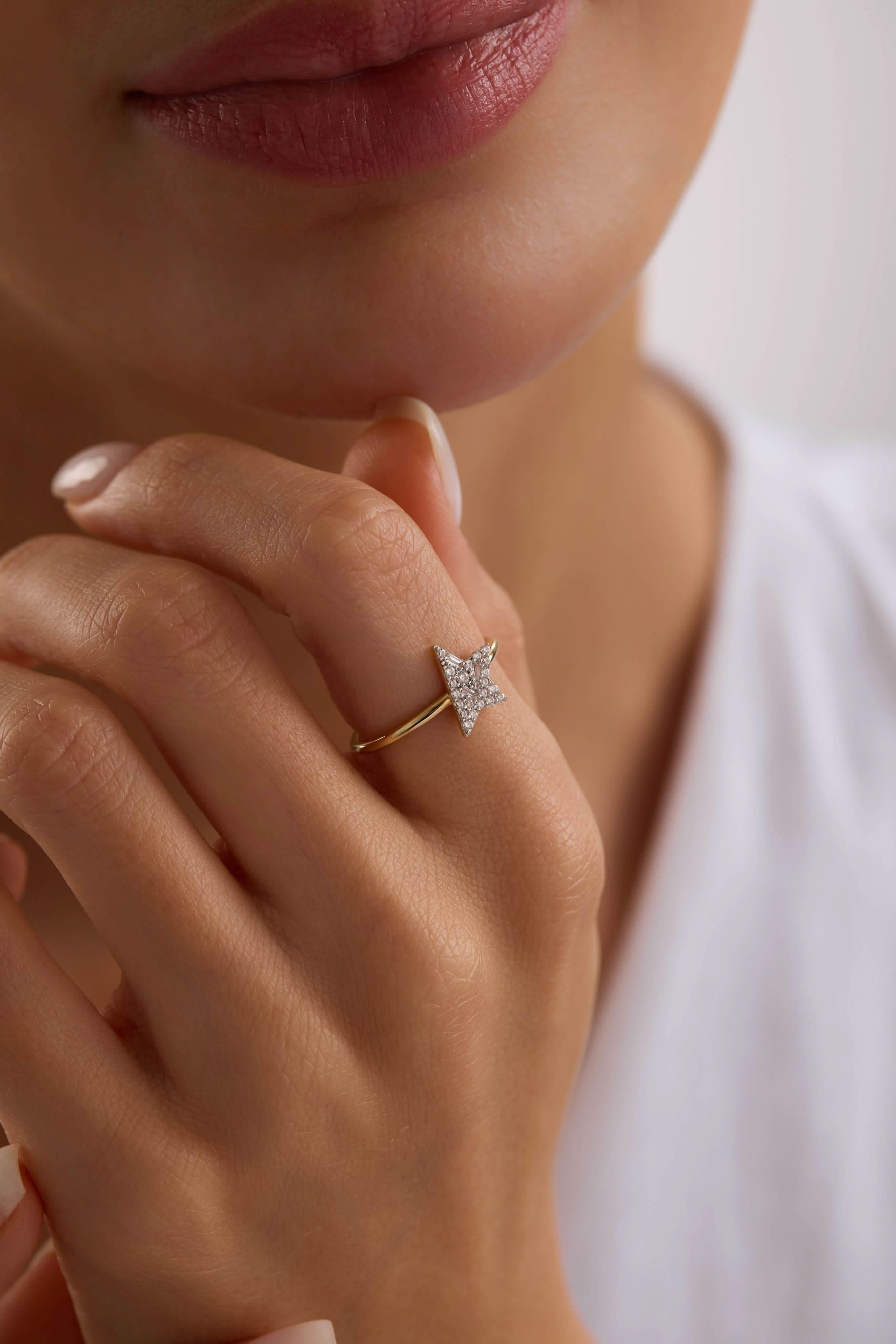 14 Ayar Yarım Yıldız Altın Yüzük