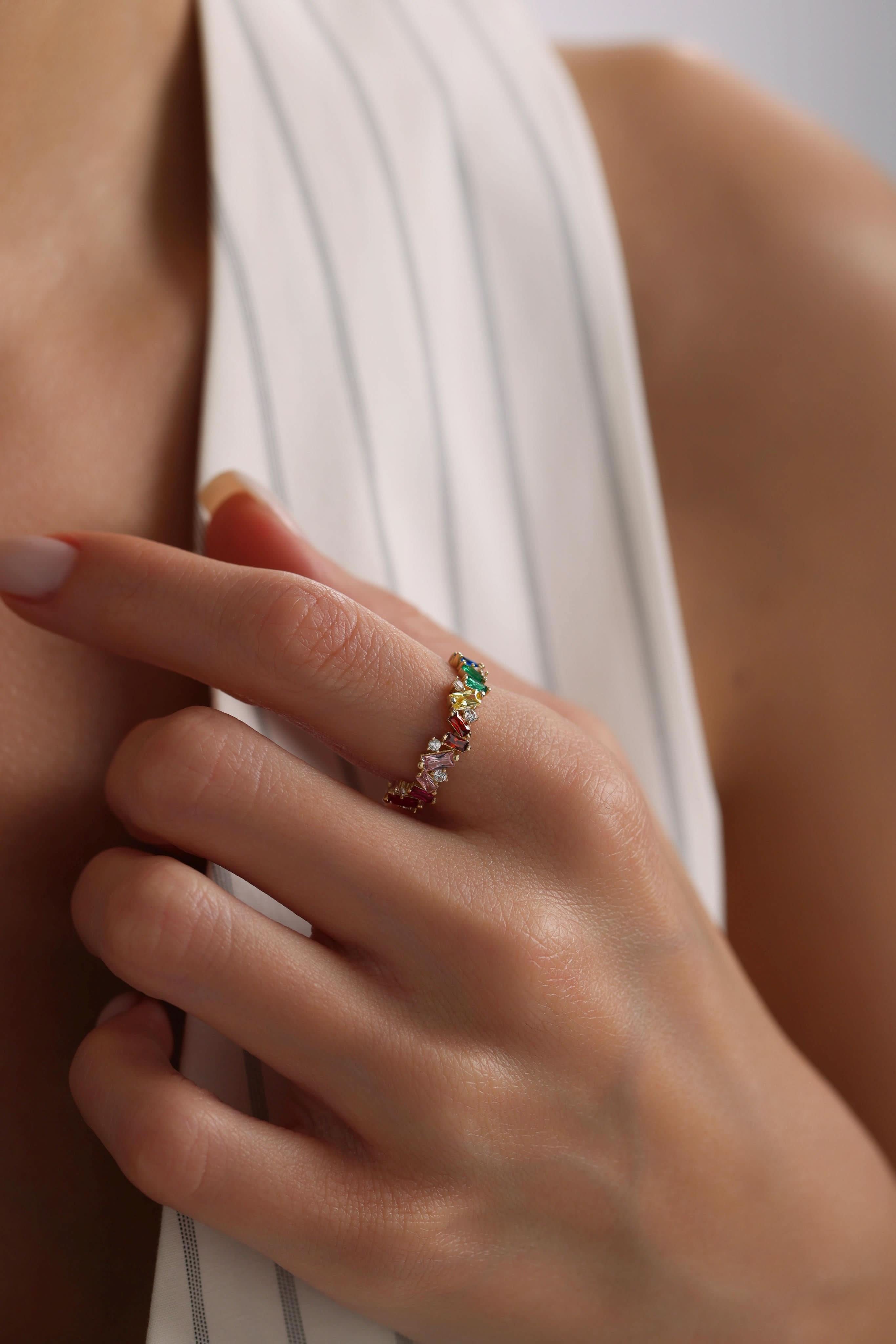 14 Ayar Yarımtur Renkli Altın Yüzük