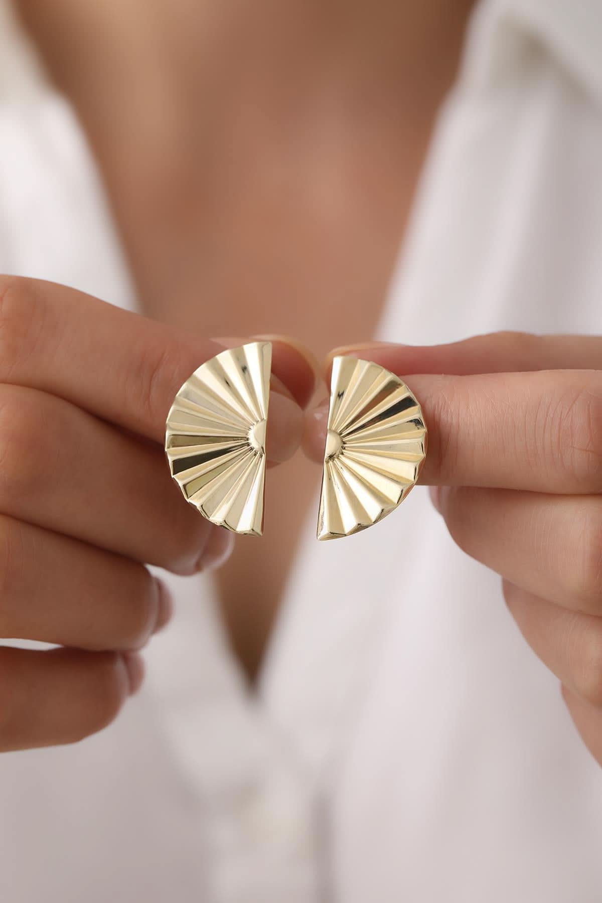 14 Ayar Yelpaze Altın Küpe