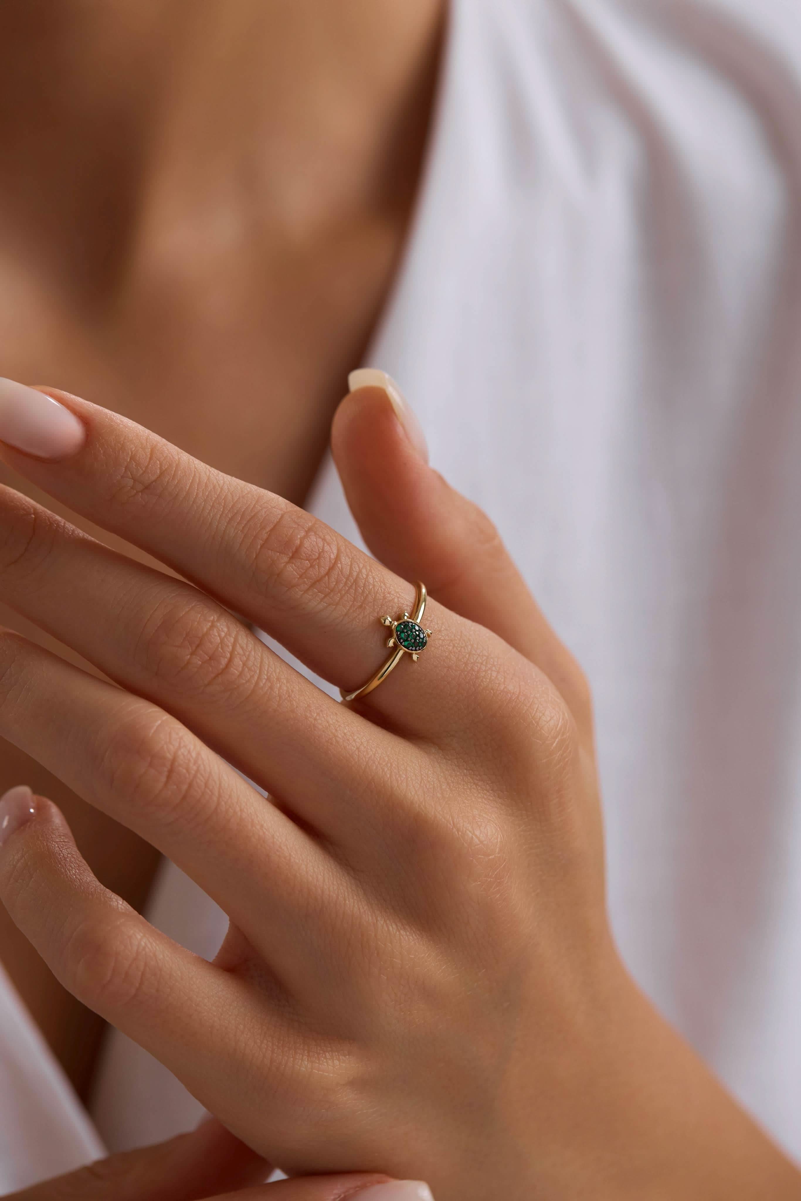 14 Ayar Yeşil Taşlı Kaplumbağa Altın Yüzük