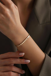 14 Ayar Yıldızlı Sıralı Altın Bileklik