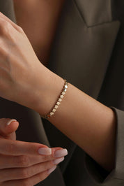 14 Ayar Yıldızlı Sıralı Altın Bileklik