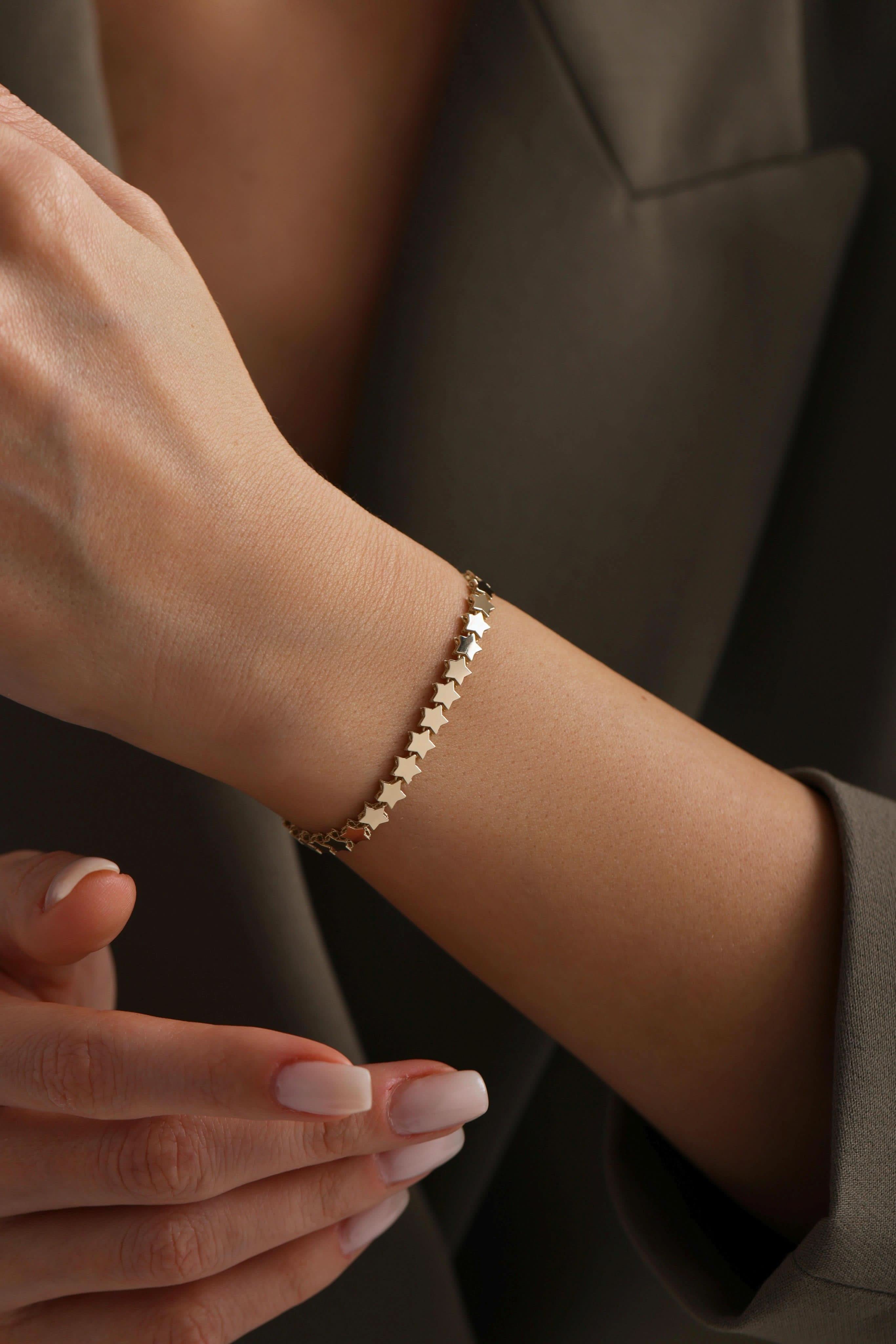 14 Ayar Yıldızlı Sıralı Altın Bileklik