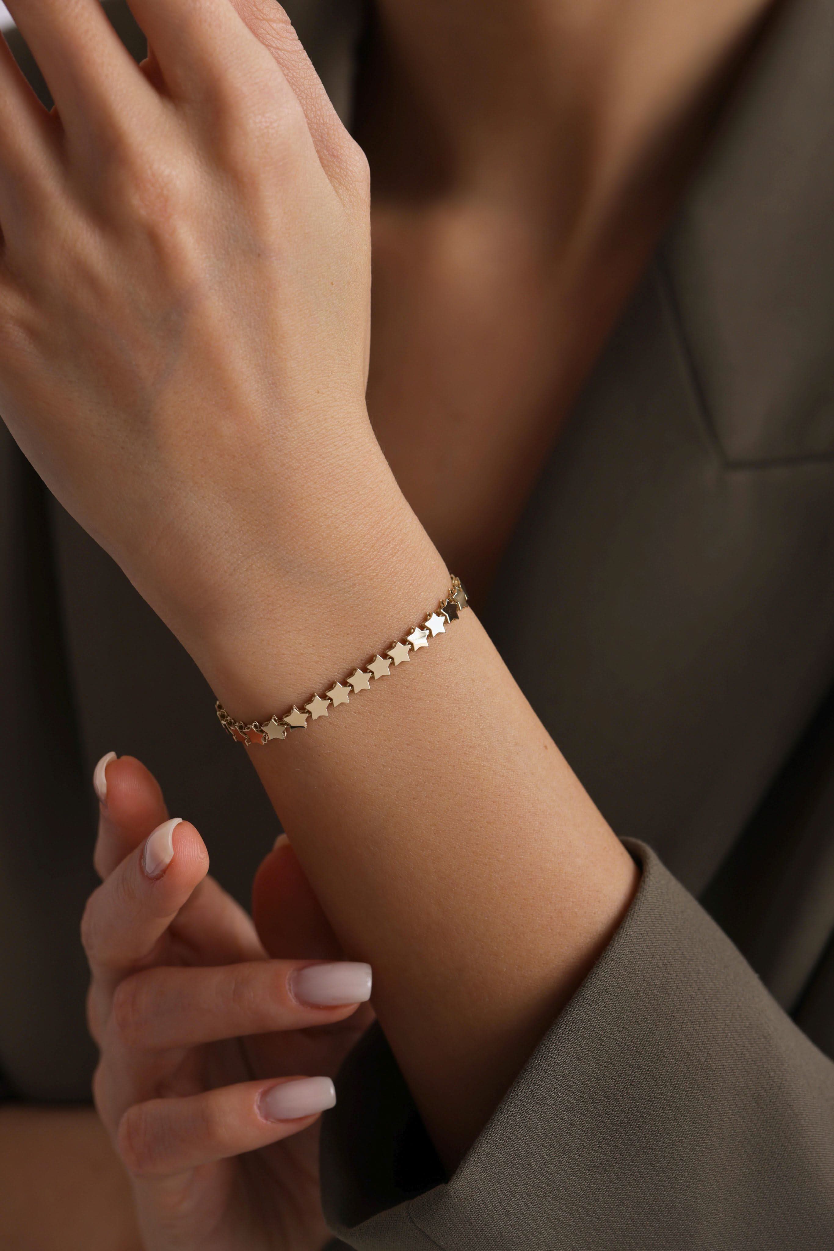 14 Ayar Yıldızlı Sıralı Altın Bileklik