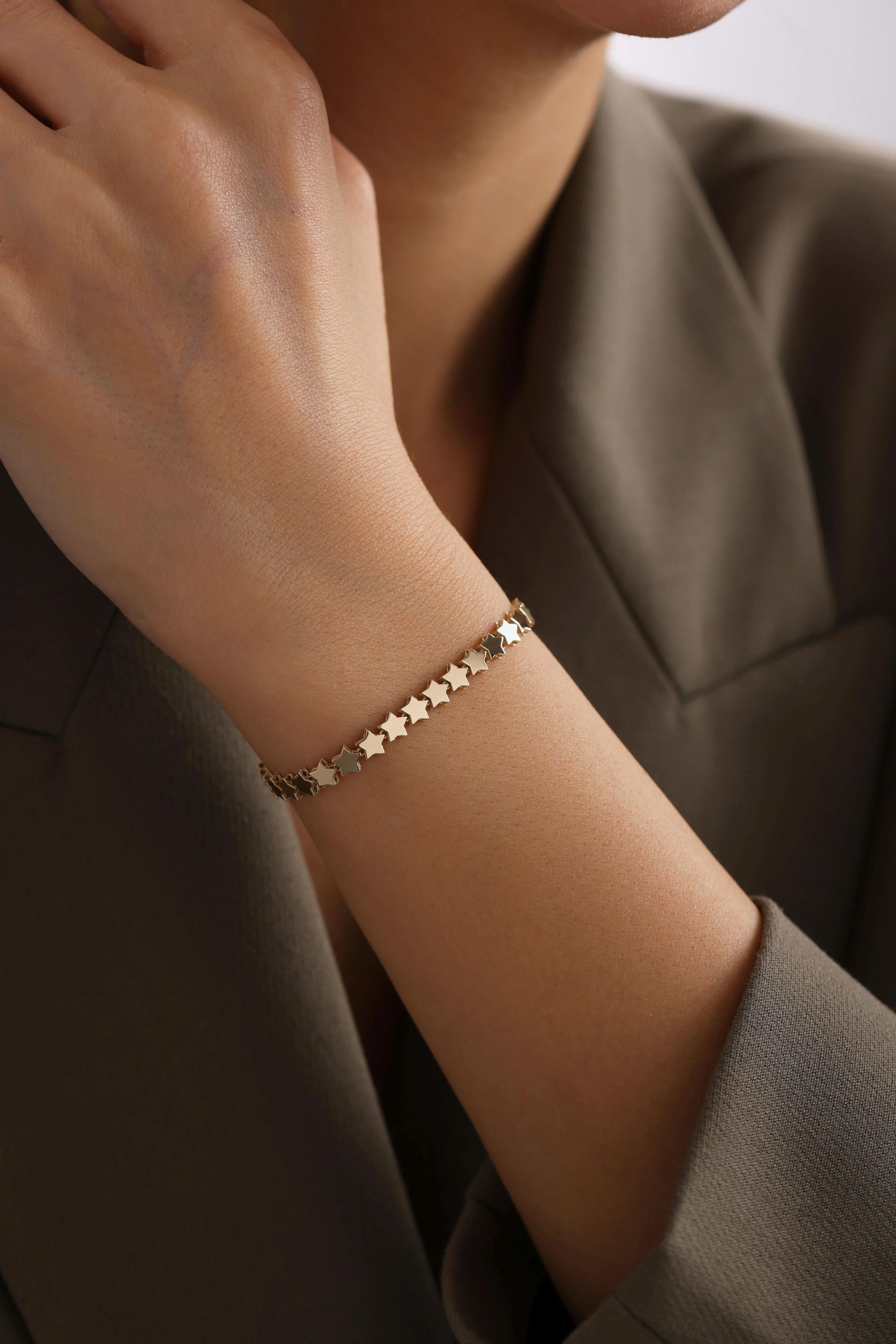 14 Ayar Yıldızlı Sıralı Altın Bileklik