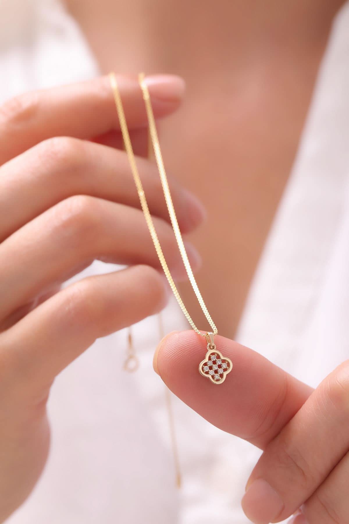 14 Ayar Yonca Altın Kolye Ucu