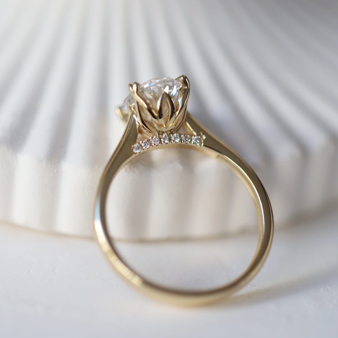 1.55 Karat F SI2 GIA Sertifikalı Lotus Pırlanta Tektaş Yüzük