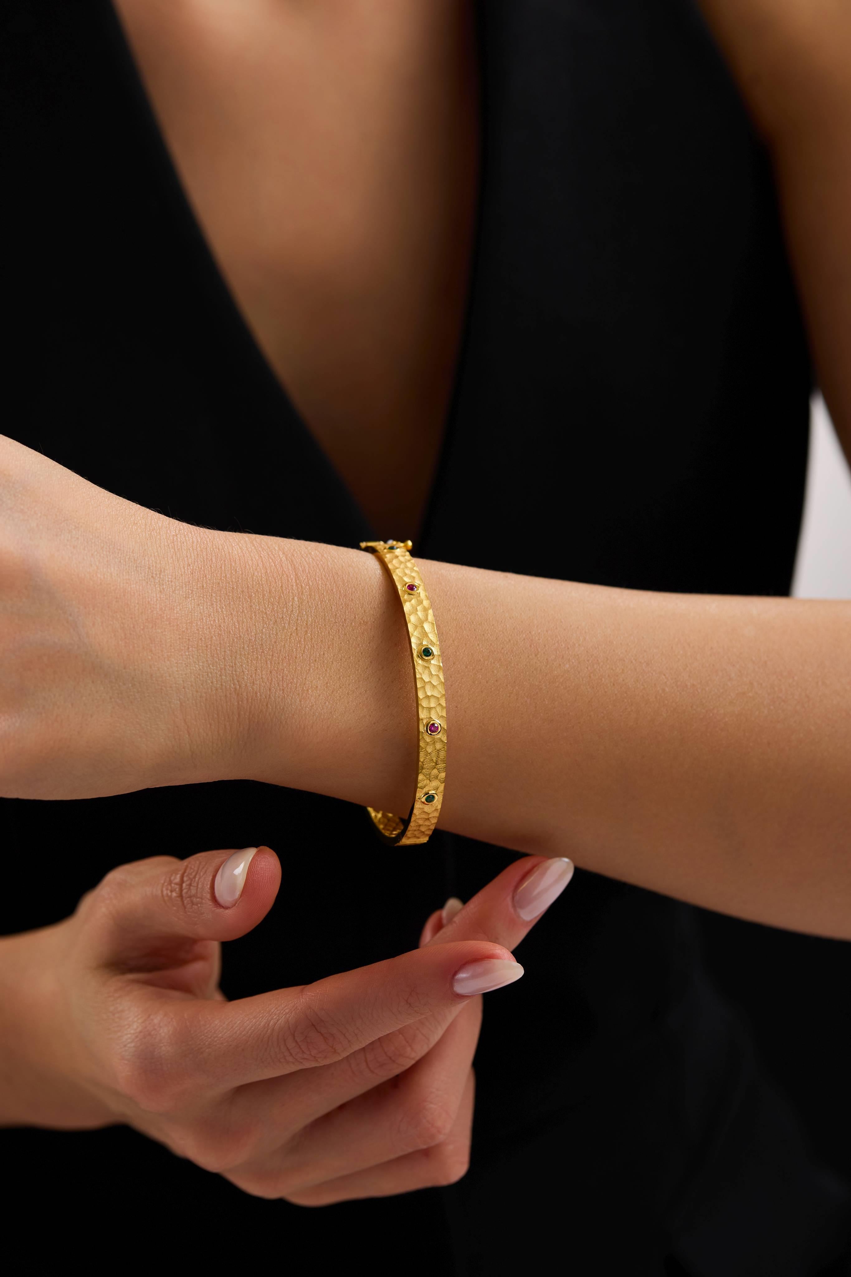 22 Ayar Antik Renkli Taşlı Altın Kelepçe