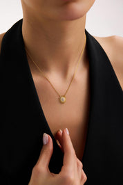 22 Ayar Güneş Altın Kolye