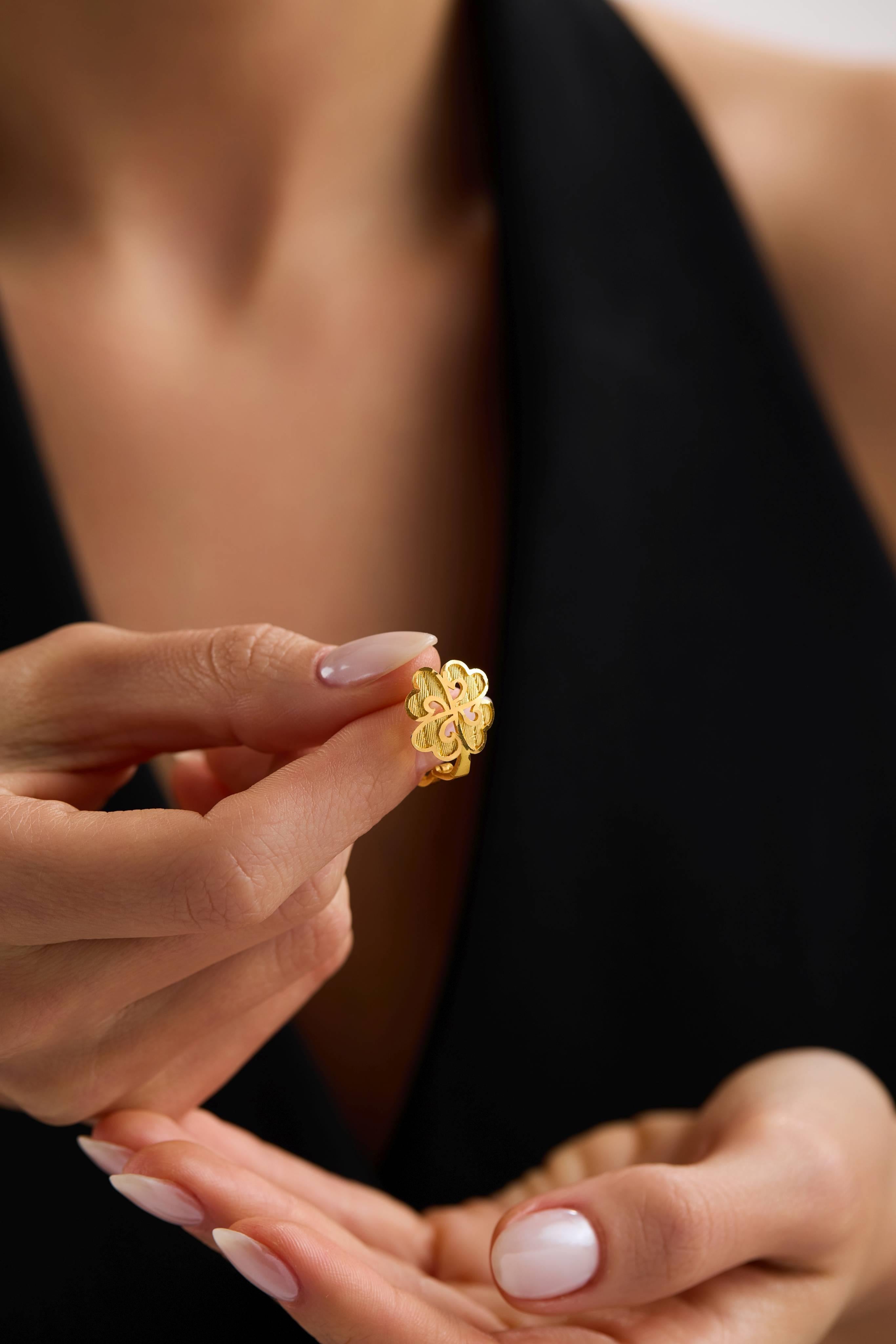 22 Ayar Yonca Altın Küpe