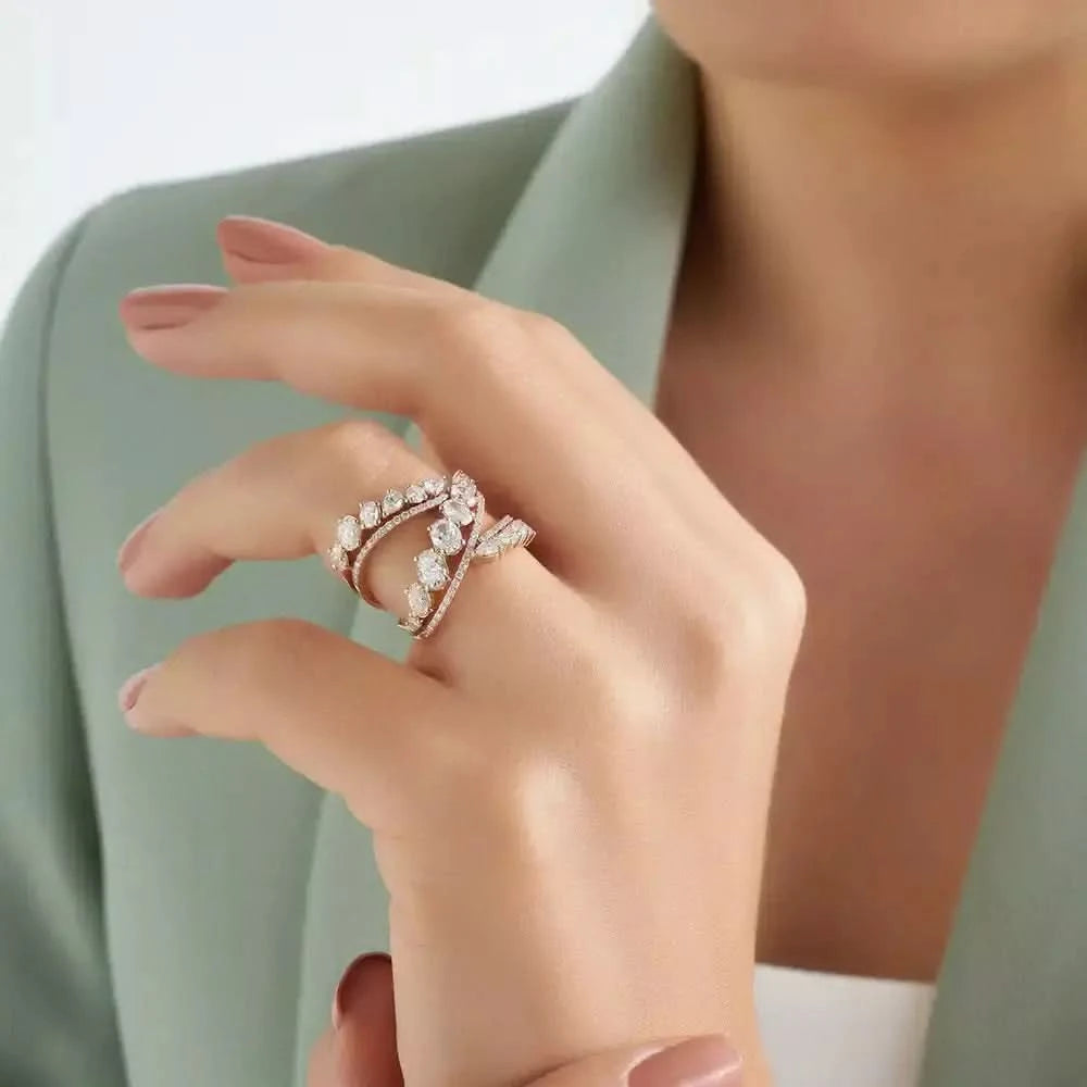 2.42 CT Oval ve Damla Kesim Pırlanta Taşlı Yüzük