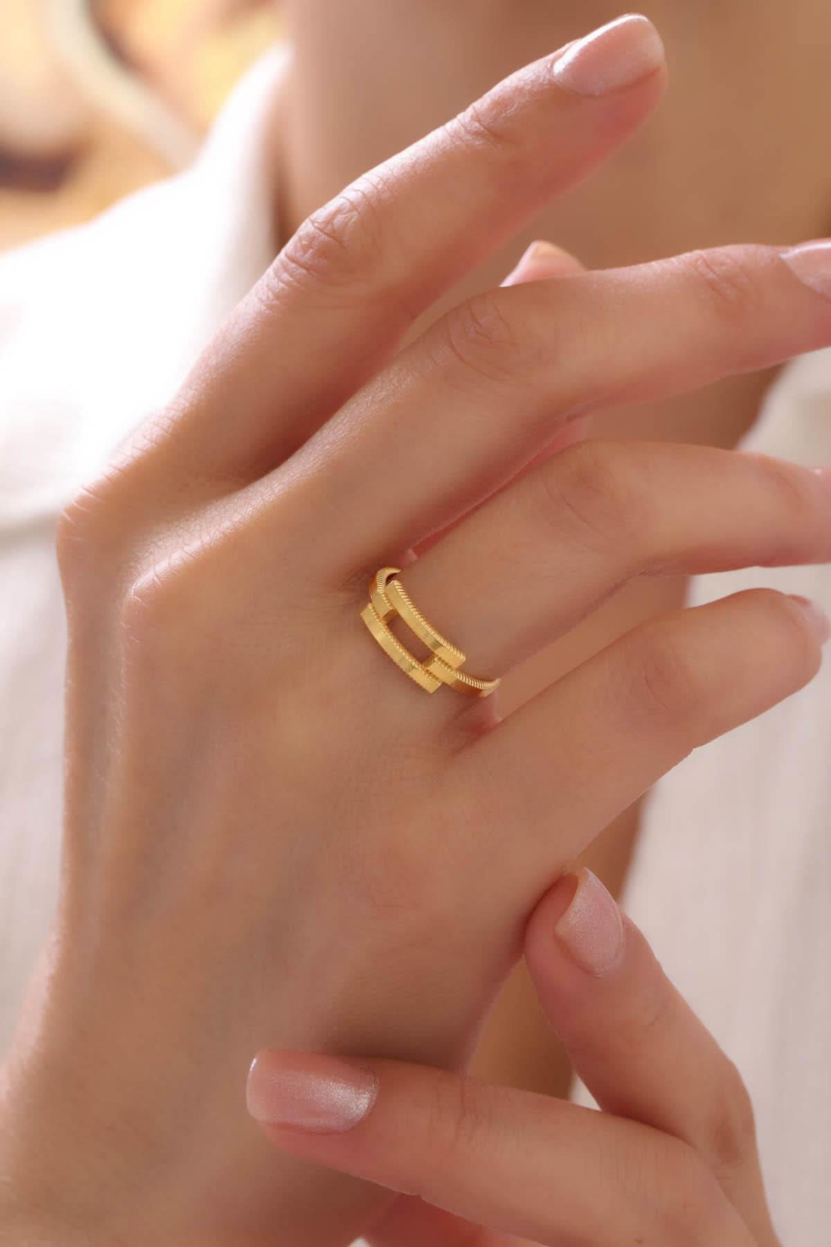 8 Ayar Ajda Kaburga Altın Yüzük