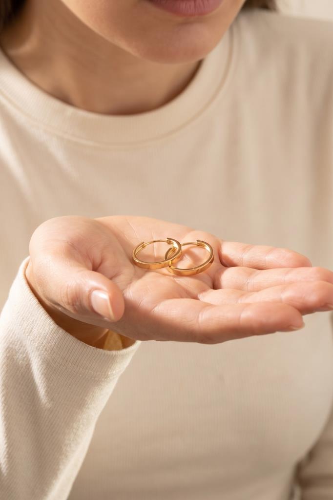 8 Ayar Altın Düz Çift Halka Küpe 1,6 cm Gizli Kilitli