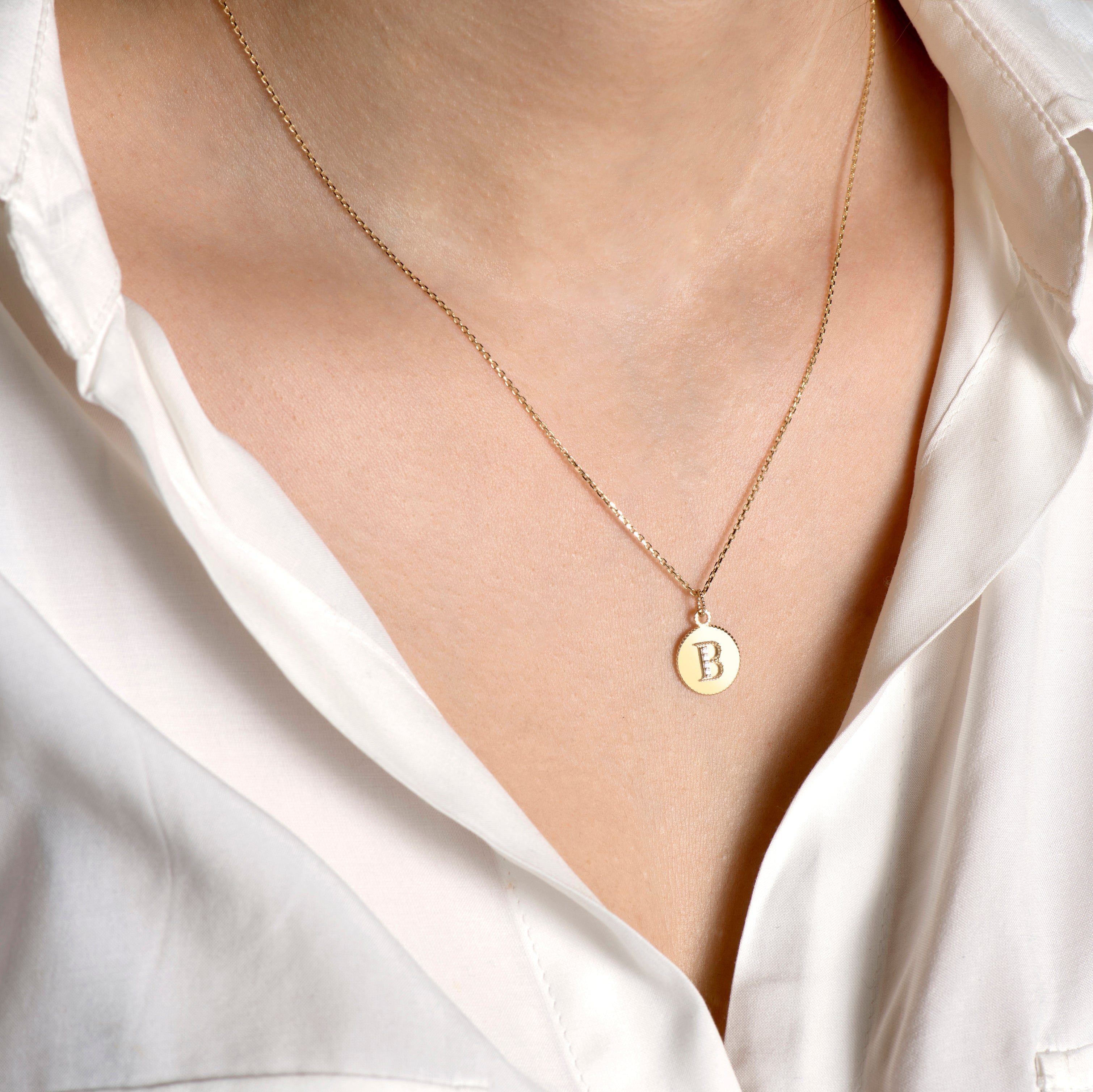 Letters Vintage Harf Altın Charm