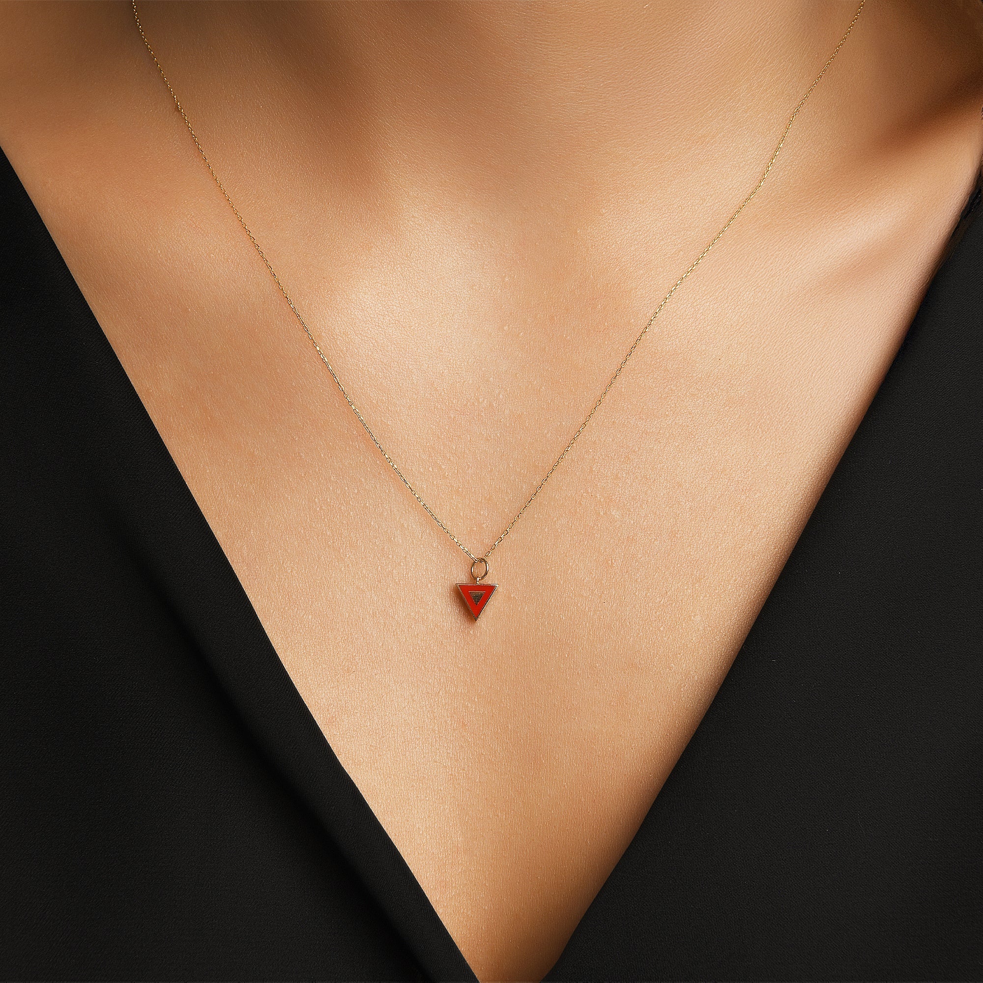 Üçgen Mineli Altın Charm