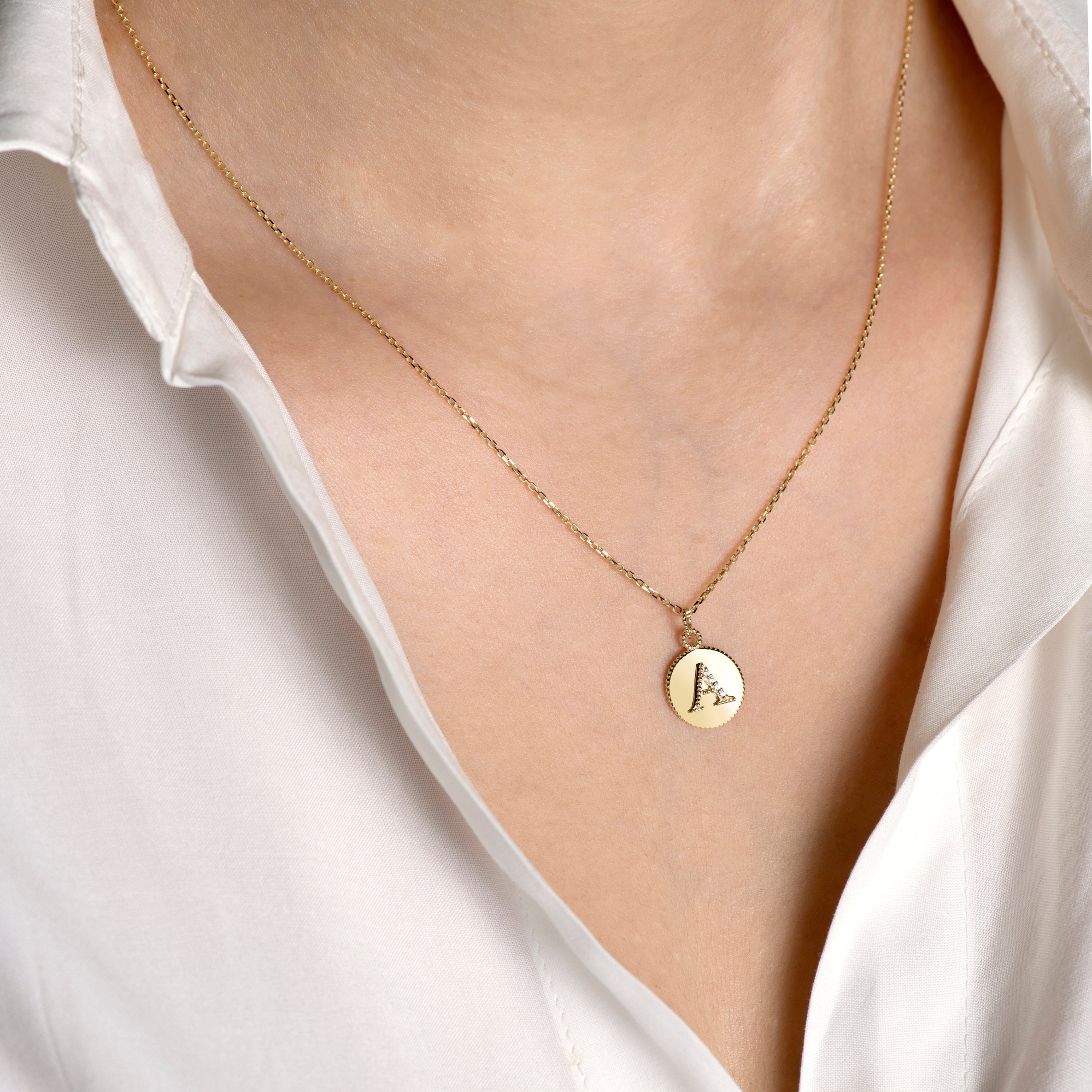 Letters Vintage Harf Altın Charm