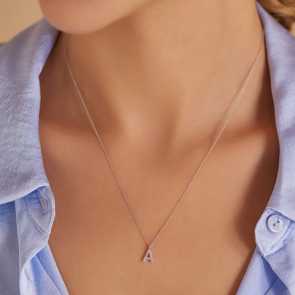 A Harf 0.09 CT Pırlanta Taşlı Beyaz Altın Kolye