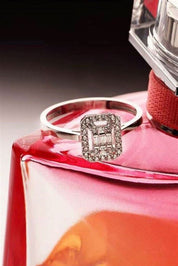 Altın Baget Taşlı Yüzük