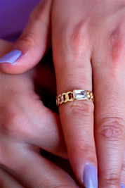 Altın Baget Taşlı Yüzük