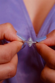 Altın Baget Taşlı Yüzük