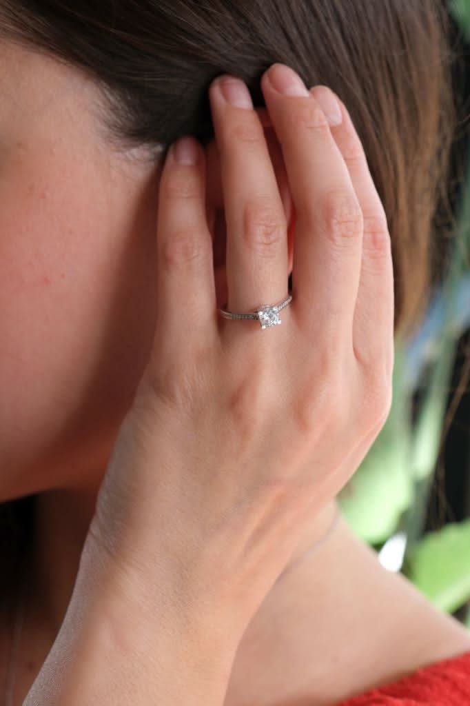 Altın Tektaş Yüzük