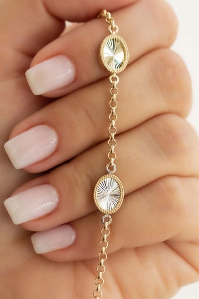 Altın Özel Kalem Işçilikli Bileklik