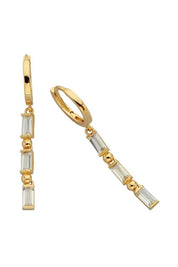 Altın Sallantılı Tasarım Küpe