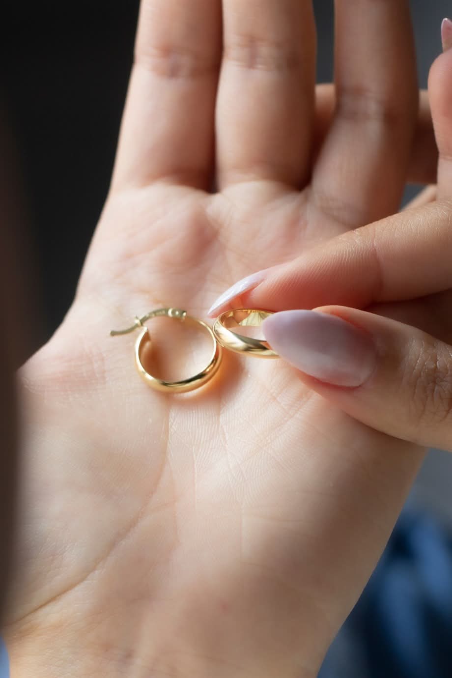 Altın Şarnel Küpe