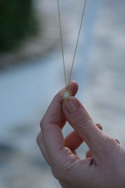 Altın Taşlı Güneş Kolye