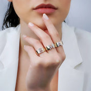 Kristal Taşlı Harf Altın Yüzük