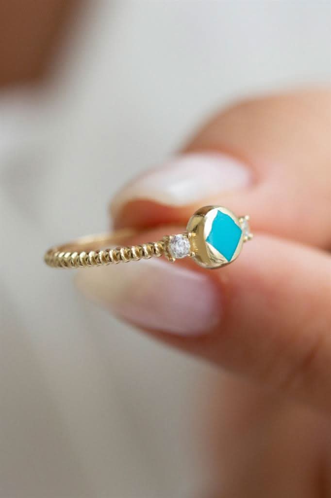 Altın Taşlı Mineli Yüzük