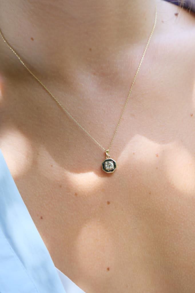 Altın Siyah Baget Taşlı Kolye