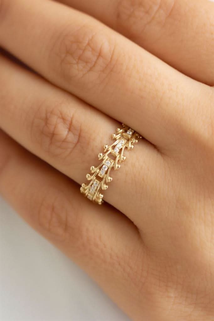 Altın Taşlı Tasarım Yüzük