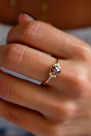 Altın Taşlı Yüzük