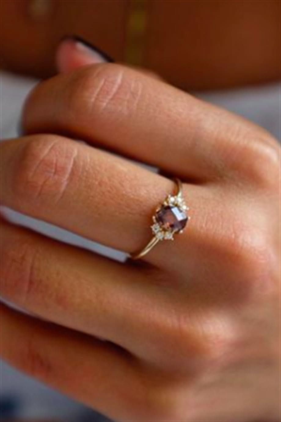 Altın Taşlı Yüzük