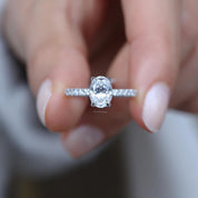 Beyaz Topaz & Pırlanta Tektaş Yüzük