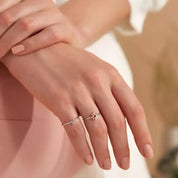 Daisy 0.15 CT Red Safir ve Baget Pırlanta Taşlı Yüzük