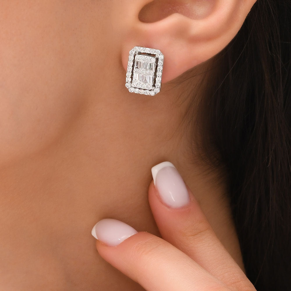 1.53 ct.Pırlanta Baget Küpe